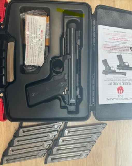 Ruger Mark IV 22/45 Tactical w/ 8 mags