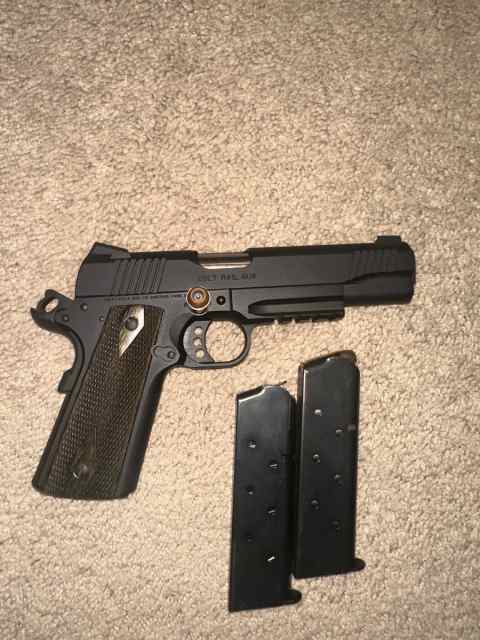 Colt 1911 government model rail gun 