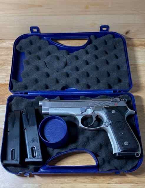 Beretta 92FS Inox 9mm 