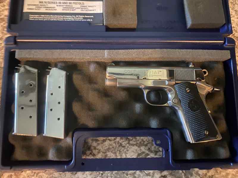 Chrome Colt .45 1911