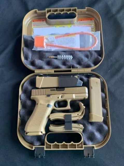  Glock, Model G19X, Gen 5, 9mm, Pistol with 4.02&quot; 