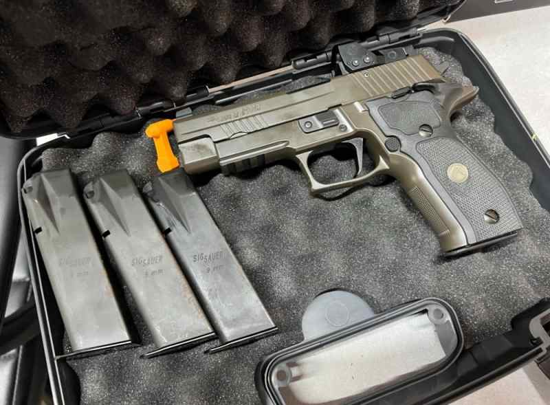 Sig P226 Legion Romeo1 Threaded barrel 9mm