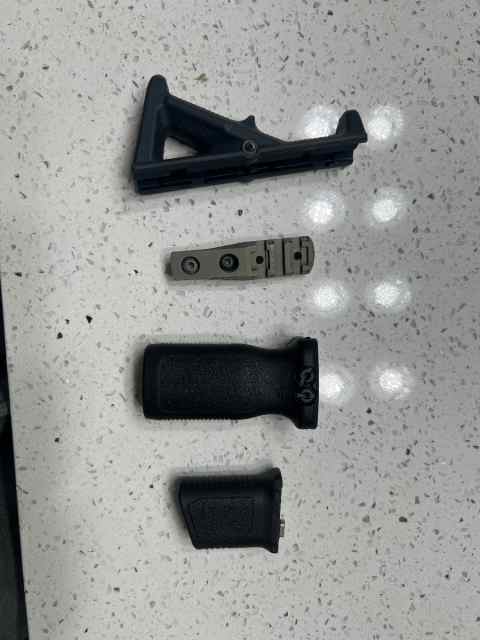grips