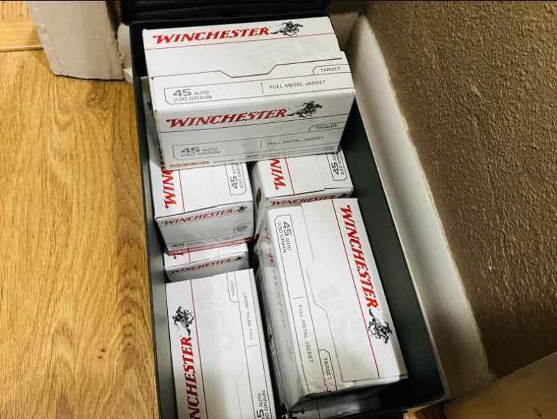 .45 ACP Winchester ammunition (800 rounds)