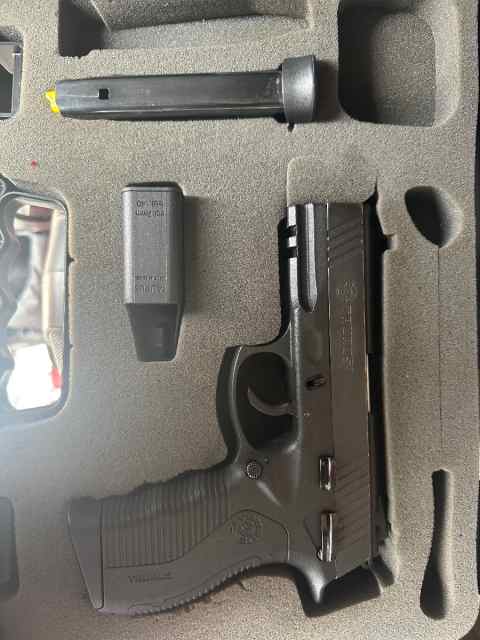 Taurus PT809 9mm