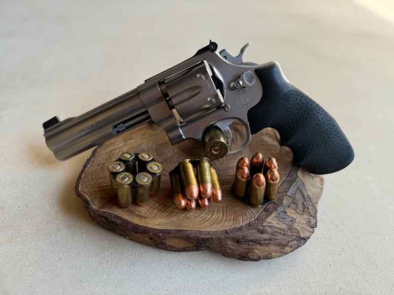 S&amp;W Revolver - Model 625-3 (45ACP)