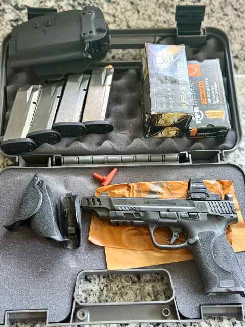 M&amp;P 10mm 