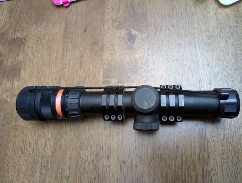 Trijicon Accupoint TR24R 1x4x24
