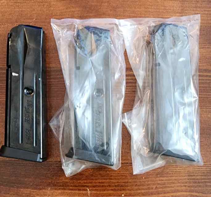 3 P229-1 10rd Magazines 2 brand new 1 used