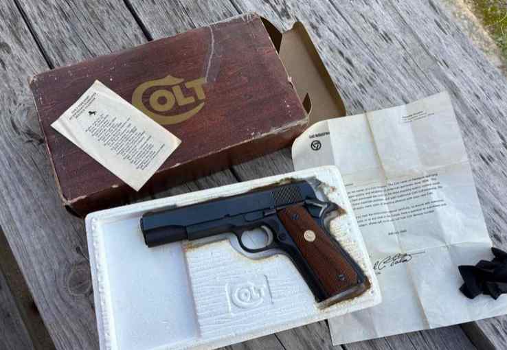Colt 1911 MK IV government 45 acp pistol 1976 mfg