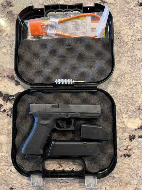 New Glock 17 Gen 3 