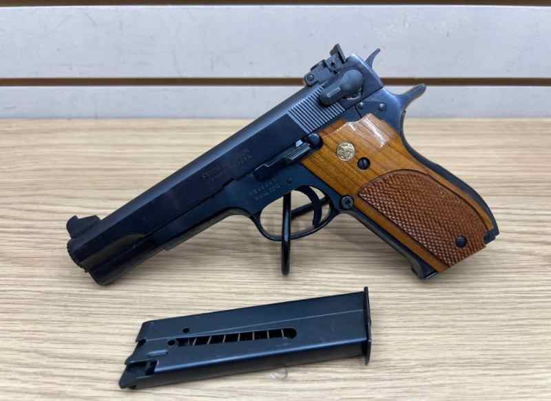 Smith and Wesson 52-2