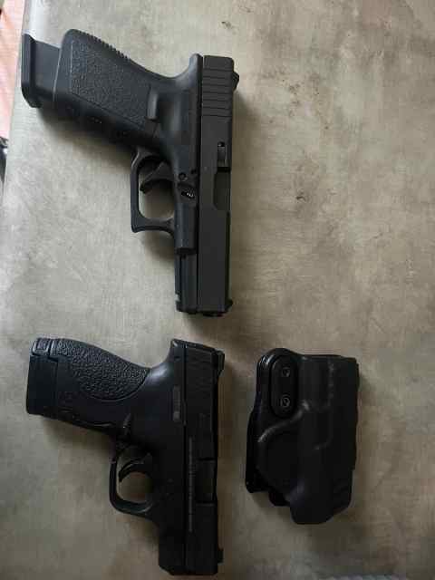 Glock 19 &amp; S&amp;W shield