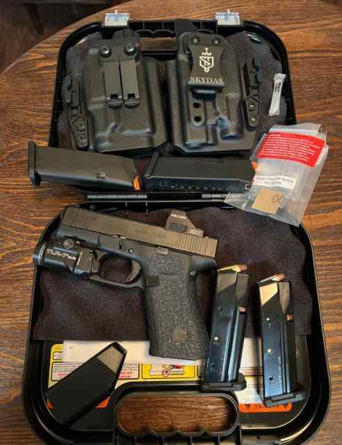 Glock 43x MOS 9mm w/Holosun 507K TLR-7 flashlight