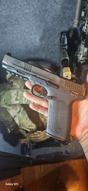 M&amp;P 5.7