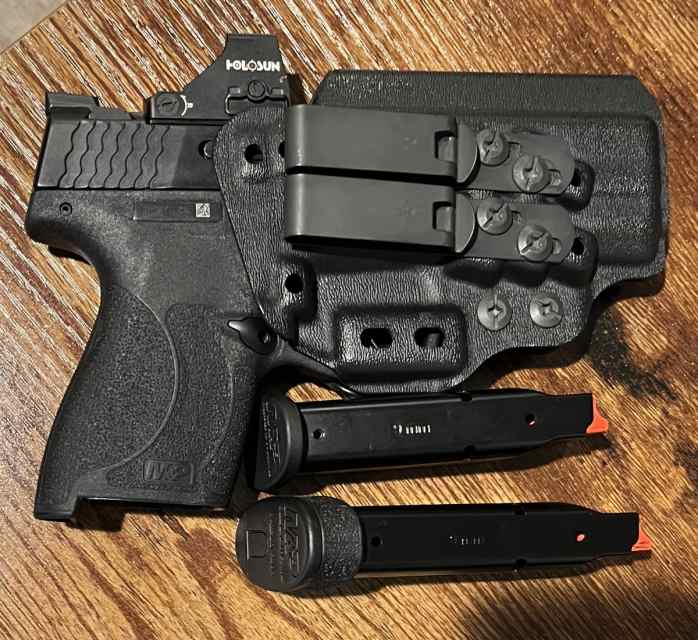 Smith &amp; Weston M&amp;P Shield Plus Optics-Ready