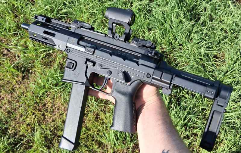 B&amp;T SPC9 PDW w/Aimpoint T1