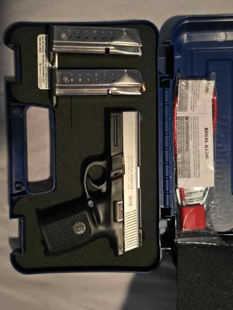 Smith and Wesson 9mm *Private*