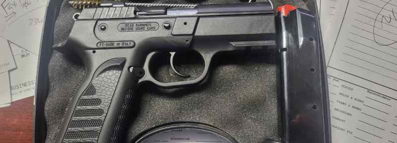 Tanfoglio Witness