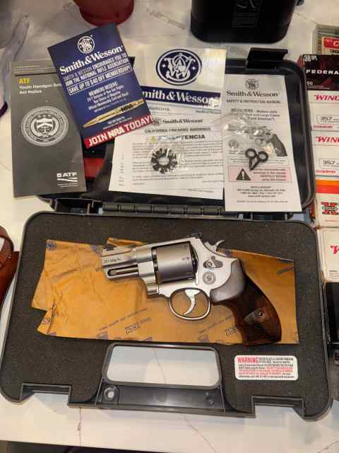 BNIB S&amp;W 627 Peformance Center W/ Ammo&amp;Holster