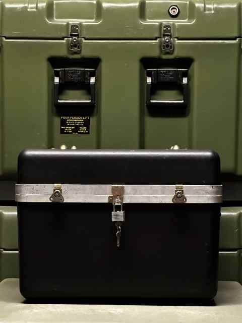 MILITARY TACTICAL SKYDYNE MULTI GUN CASE