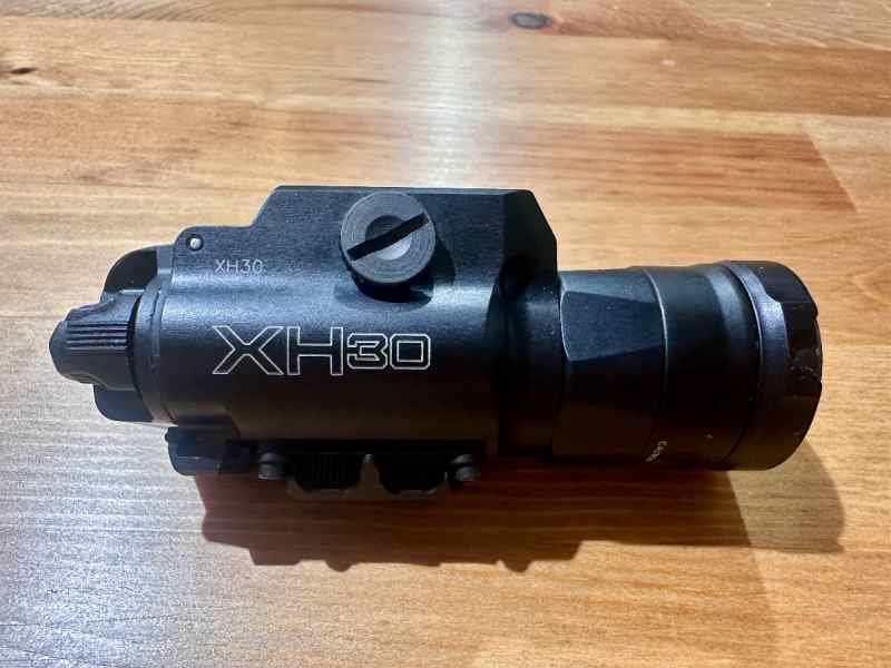 Surefireire XH30 for sale! Like new $160