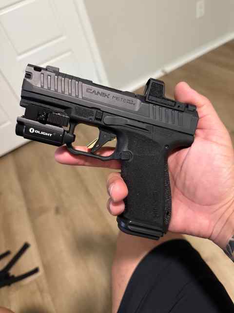 Canik MC9 Prime w/ Romeo zero + Olight Valkyrie 2