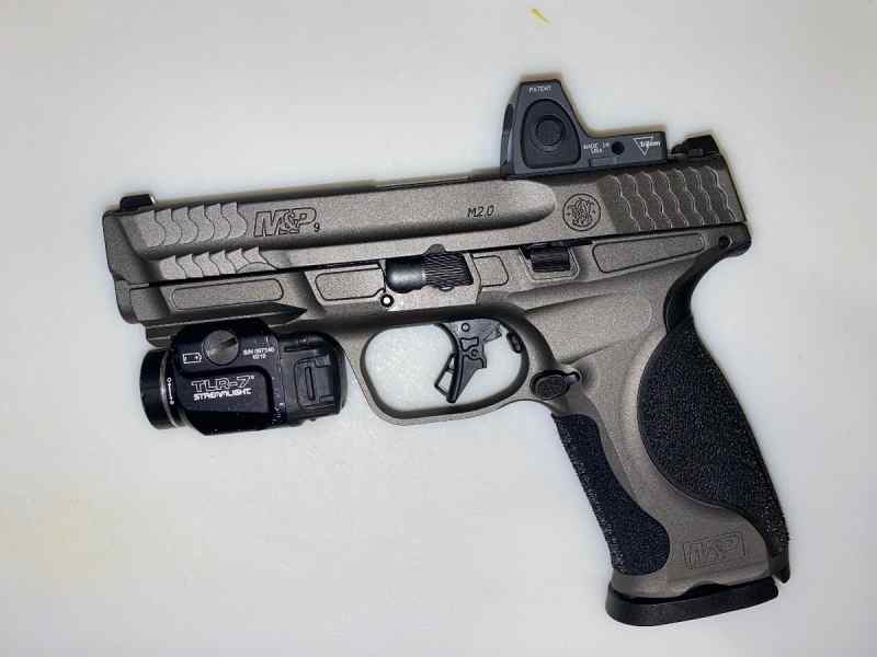 M&amp;P 9 2.0 Metal + Trijicon RMR