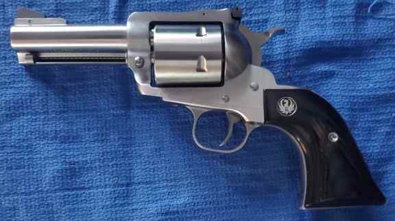 Ruger Super Blackhawk, 44 magnum, New in case
