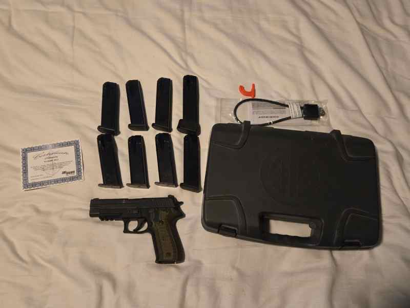 SIG P226 Mk25 SIG Armorer Carry Action