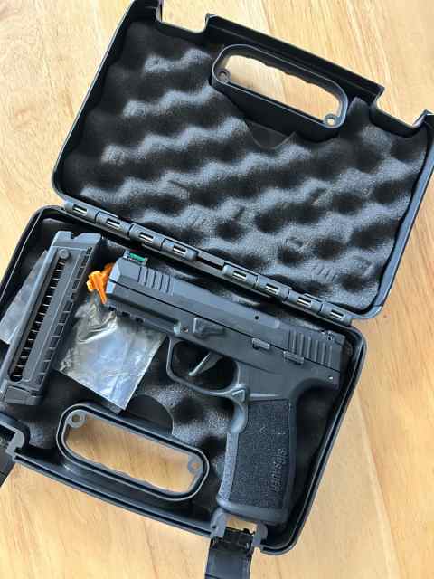 SIG SAUER P322 .22 LR