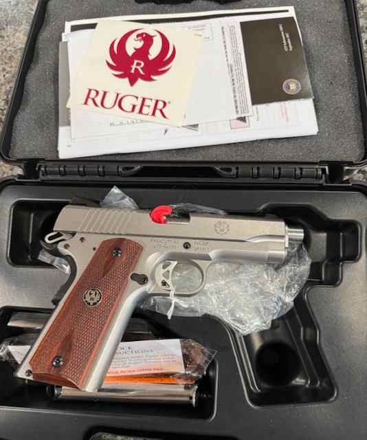 Ruger SR1911 Commander 45 ACP, 4.25″ FT NIB
