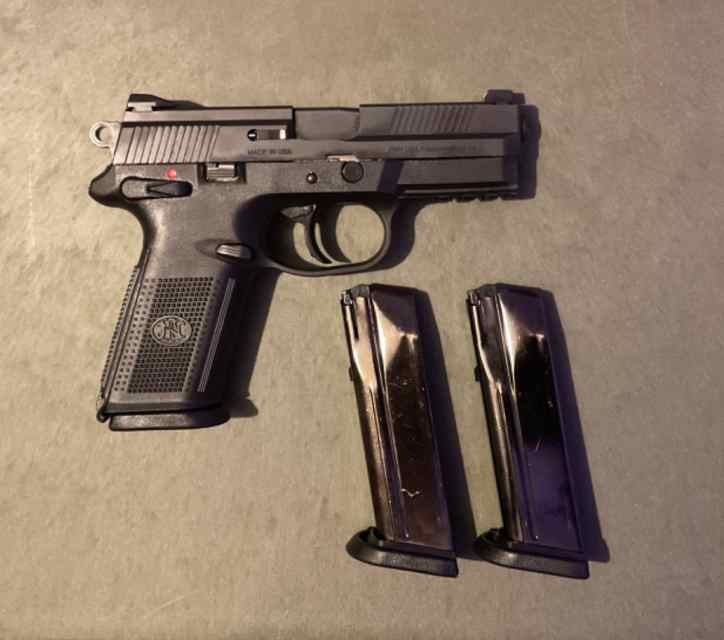 FN FNX-9