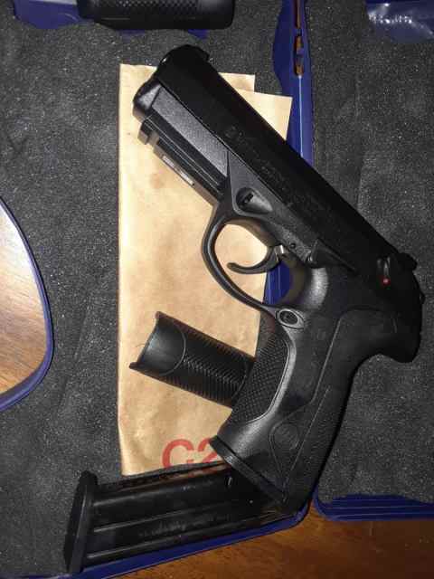 Beretta PX4 9mm 625.00 w/3 mags...Quitman