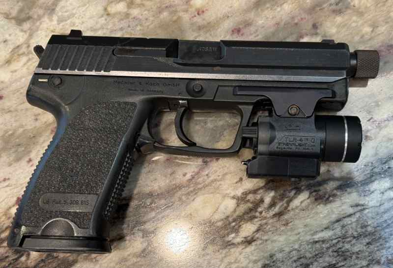 HK USP 40 TLR4-G Threaded BBL 2-mags