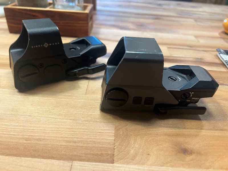 Sightmark Ultrashot.