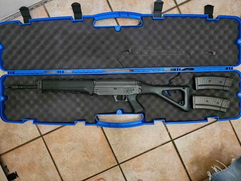 SIG 551-A1 W/AMMO - Hard to find SIG 556