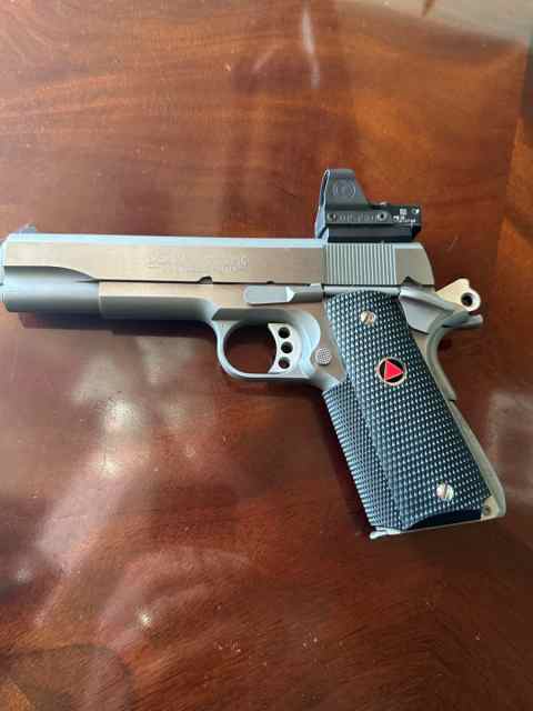 Colt Delta Elite with Red dot.