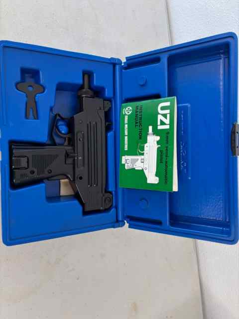 Israel semi-auto 9mm UZI