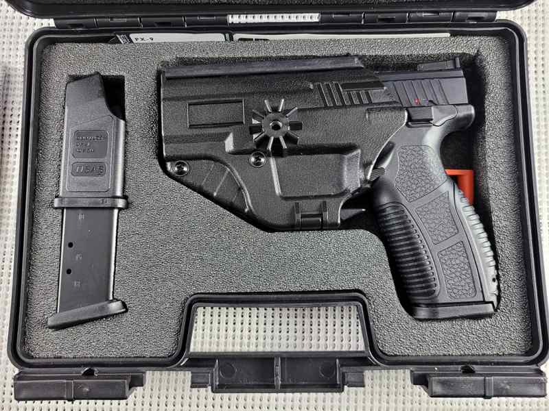 Tisas-Zigana-PX-9-9mm-Pistol-in-case.jpg