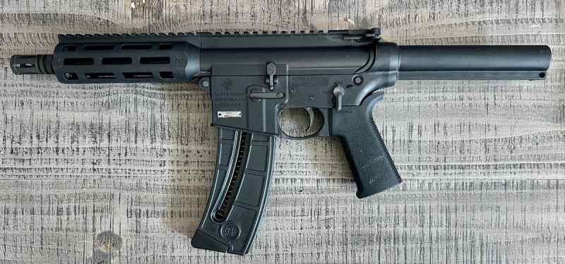 Smith &amp; Wesson M&amp;P15-22P tactical pistol .22lr