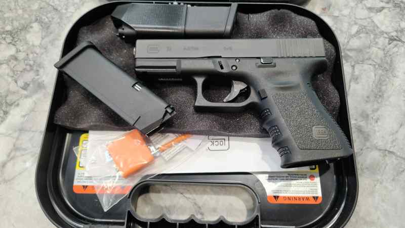 Brand New Glock 19