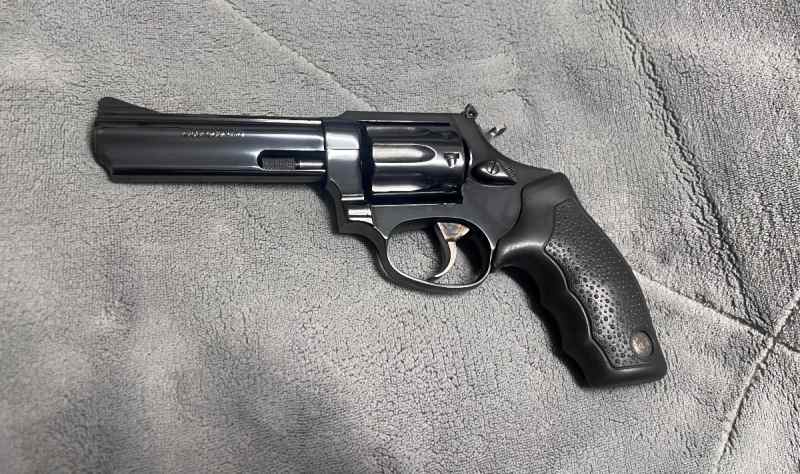Taurus 94 22LR revolver