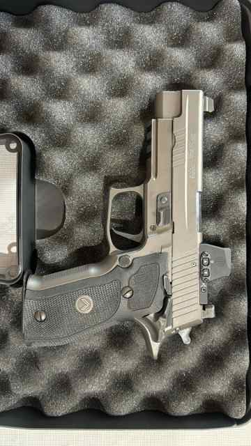 Sig Sauer P226 Legion SAO//Romeo X Red Dot