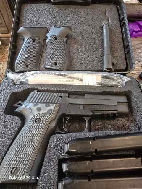 Sig 226 mk 25 w extras