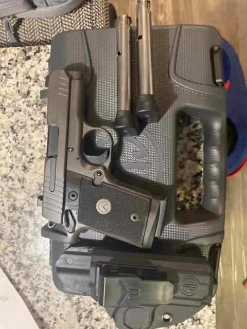 Sig 938 Legion 3 mags holster case WTT