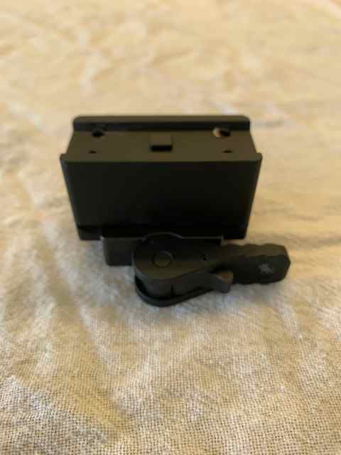 ADM Lower 1/3 Co-witness QD T1/T2 Mount