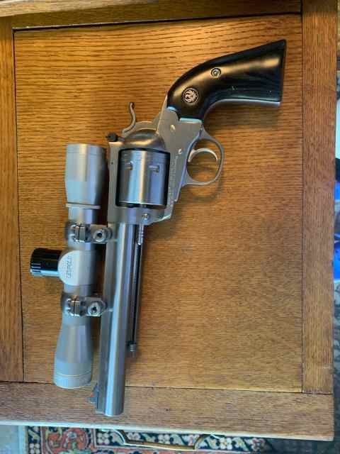 Ruger Hunter w/ Leupold pistol scope $1200