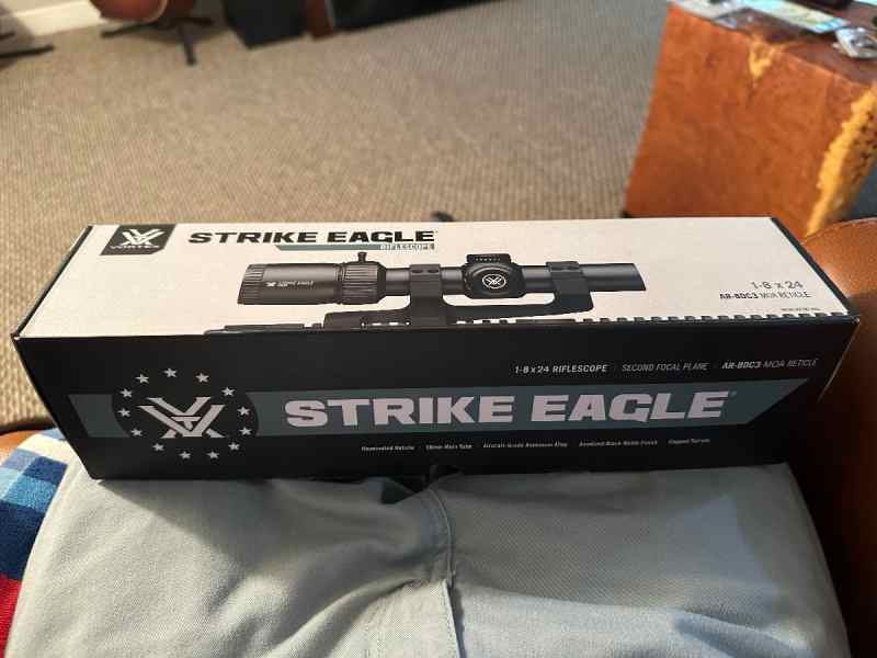  Vortex Strike Eagle 1-8x24 AR-BDC3 LNiB