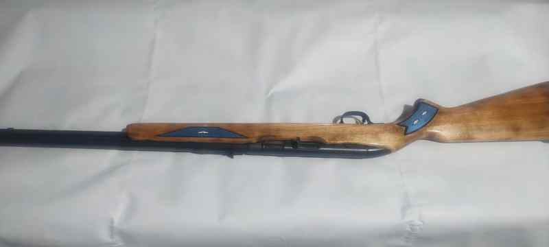 Beautiful Savage Revelation 135 .. 22 semi auto